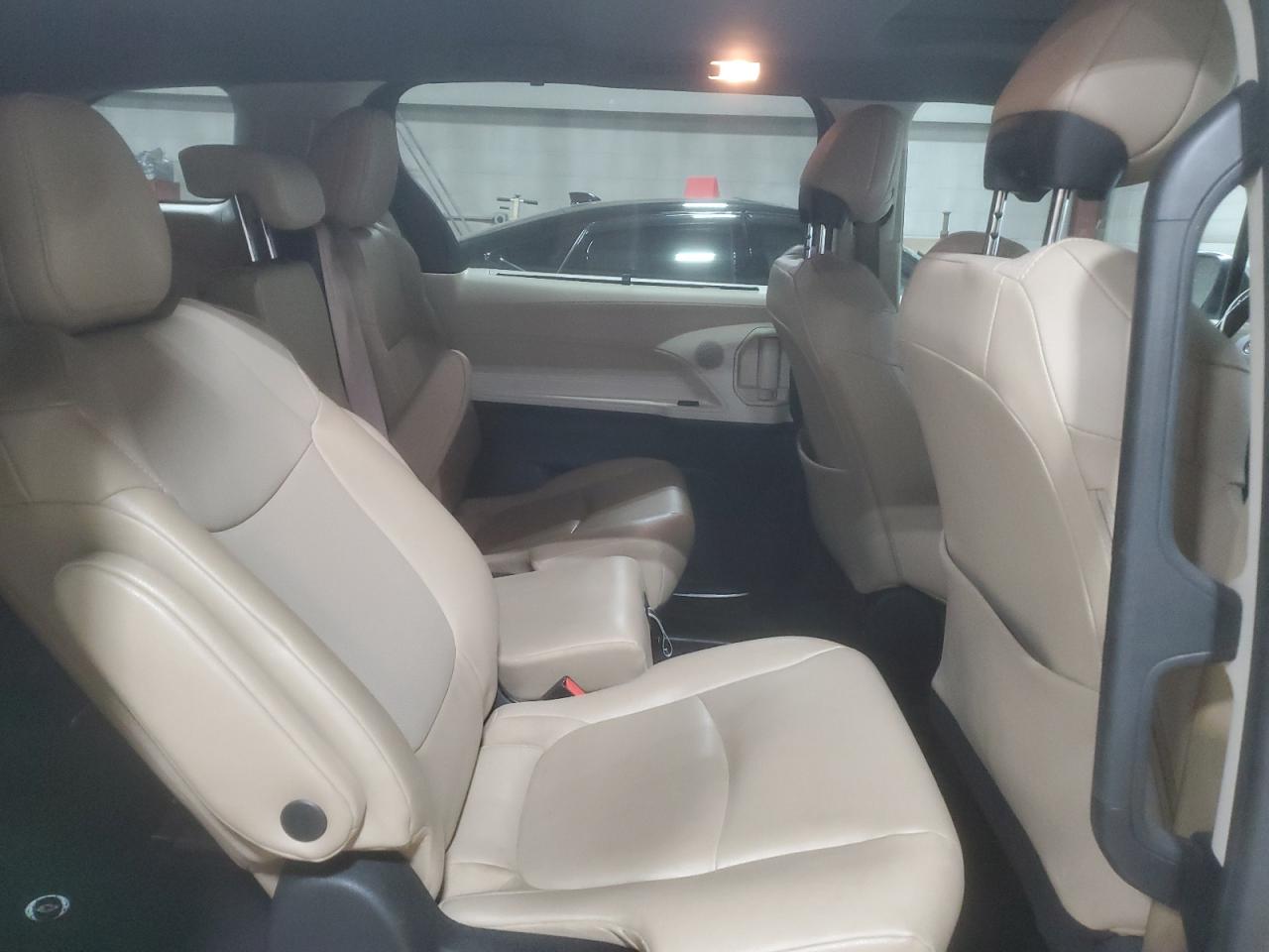 2021 Toyota Sienna Xle VIN: 5TDYRKEC5MS007035 Lot: 92400495