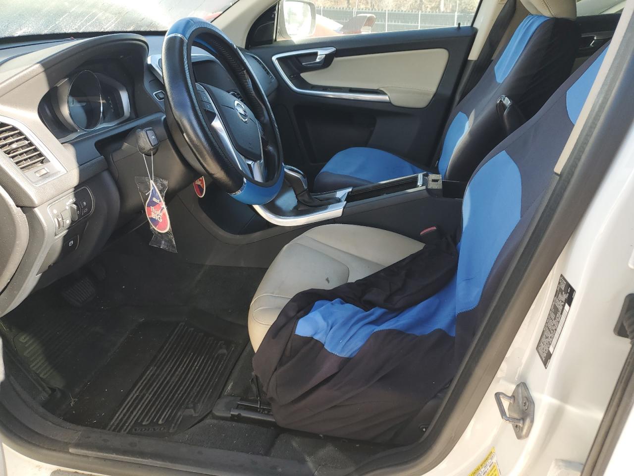 2016 Volvo Xc60 T5 Premier VIN: YV4612RK9G2852706 Lot: 92623895