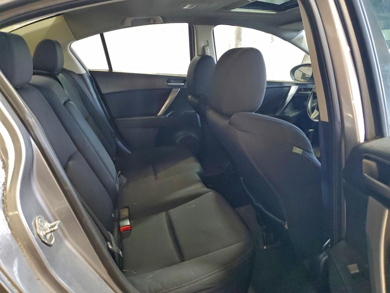 2010 Mazda 3 S VIN: JM1BL1S66A1337601 Lot: 94103385