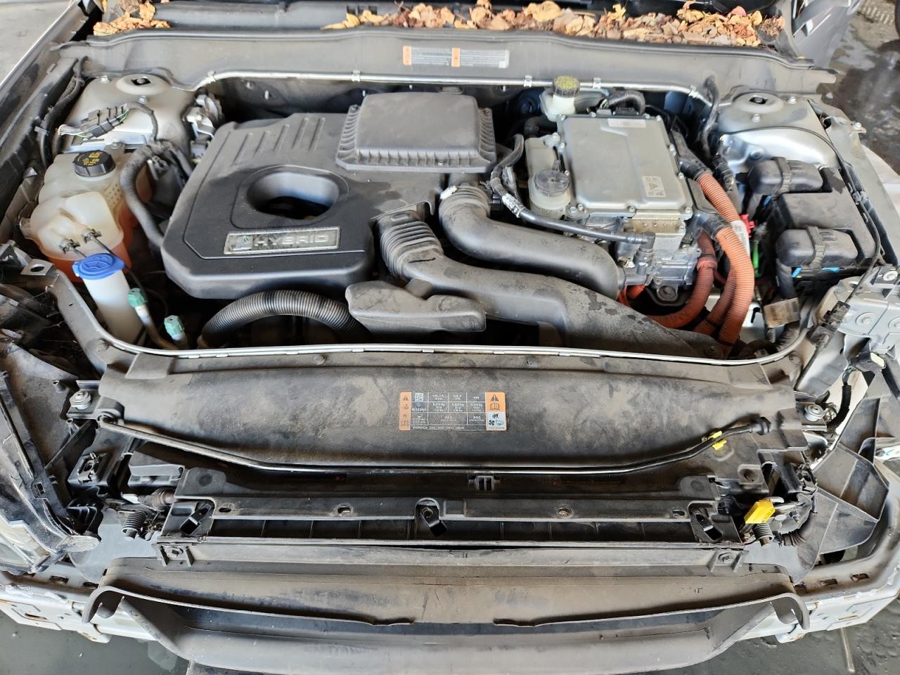 2017 Ford Fusion Se Hybrid VIN: 3FA6P0LU3HR300184 Lot: 92603855