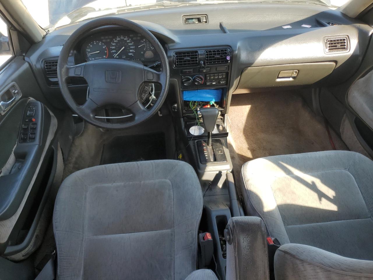 1992 Honda Accord Lx VIN: 1HGCB7655NA031167 Lot: 93592585