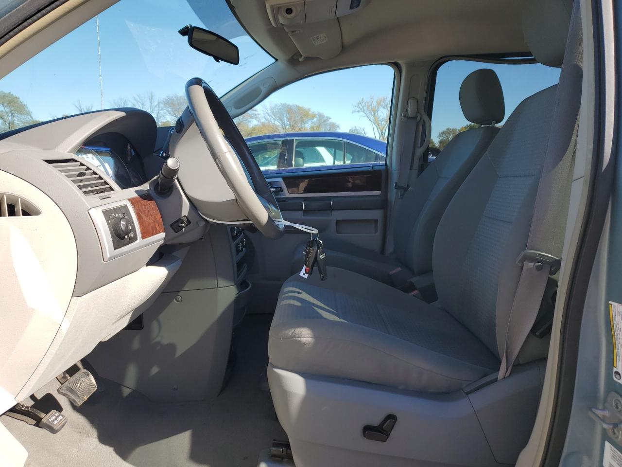 2010 Chrysler Town & Country Touring VIN: 2A4RR5D13AR260410 Lot: 90798655