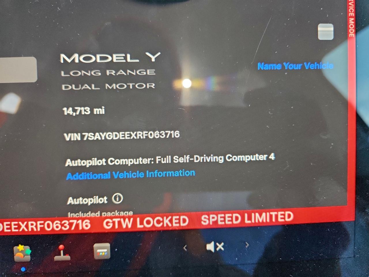 2024 Tesla Model Y VIN: 7SAYGDEEXRF063716 Lot: 92717385