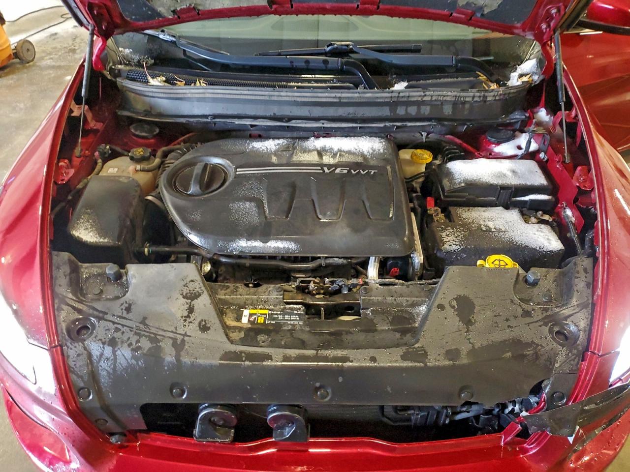 2016 Jeep Cherokee Latitude VIN: 1C4PJMCS3GW215945 Lot: 94505255