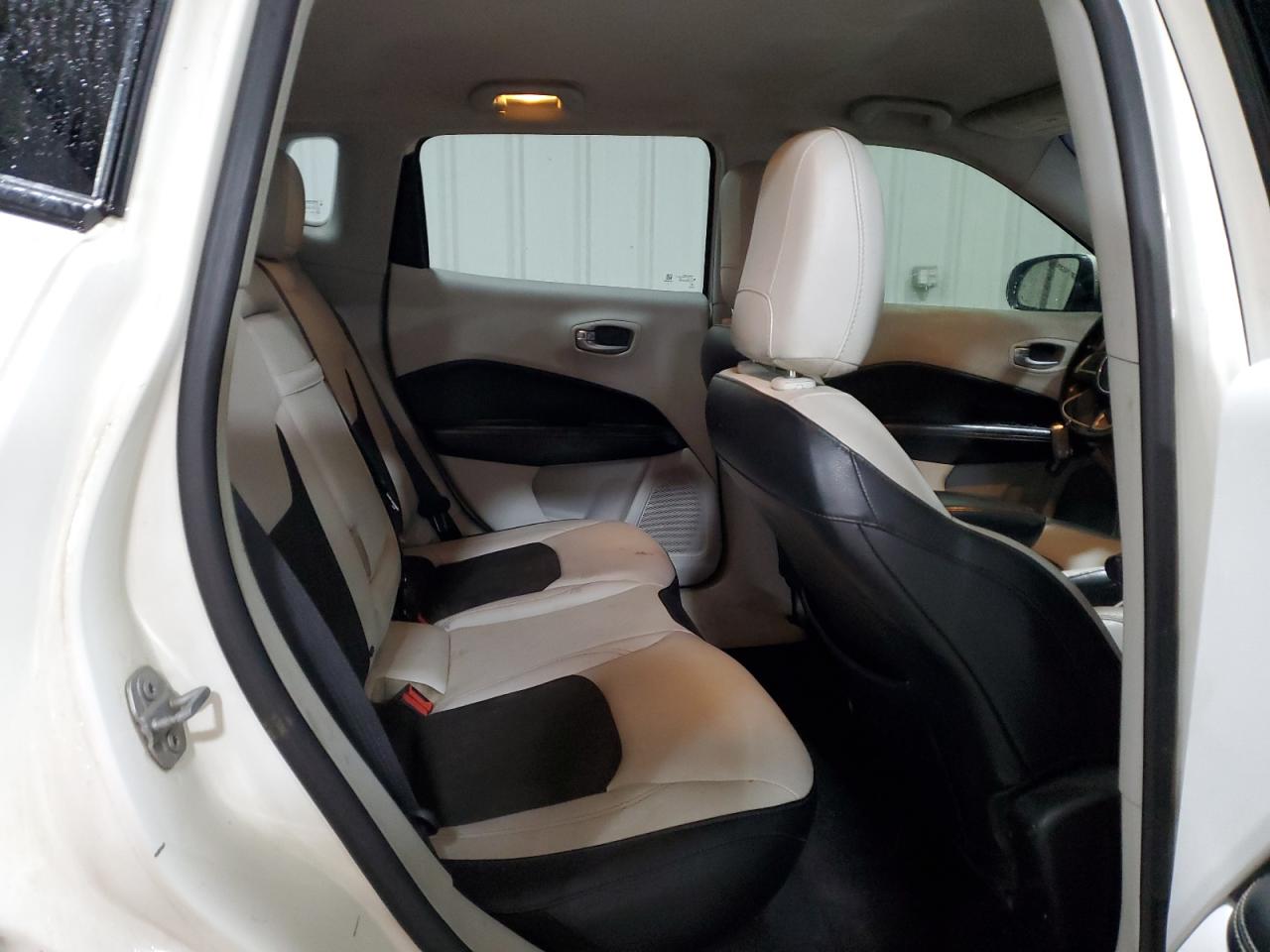 2018 Jeep Compass Latitude VIN: 3C4NJDBB2JT113493 Lot: 91785245