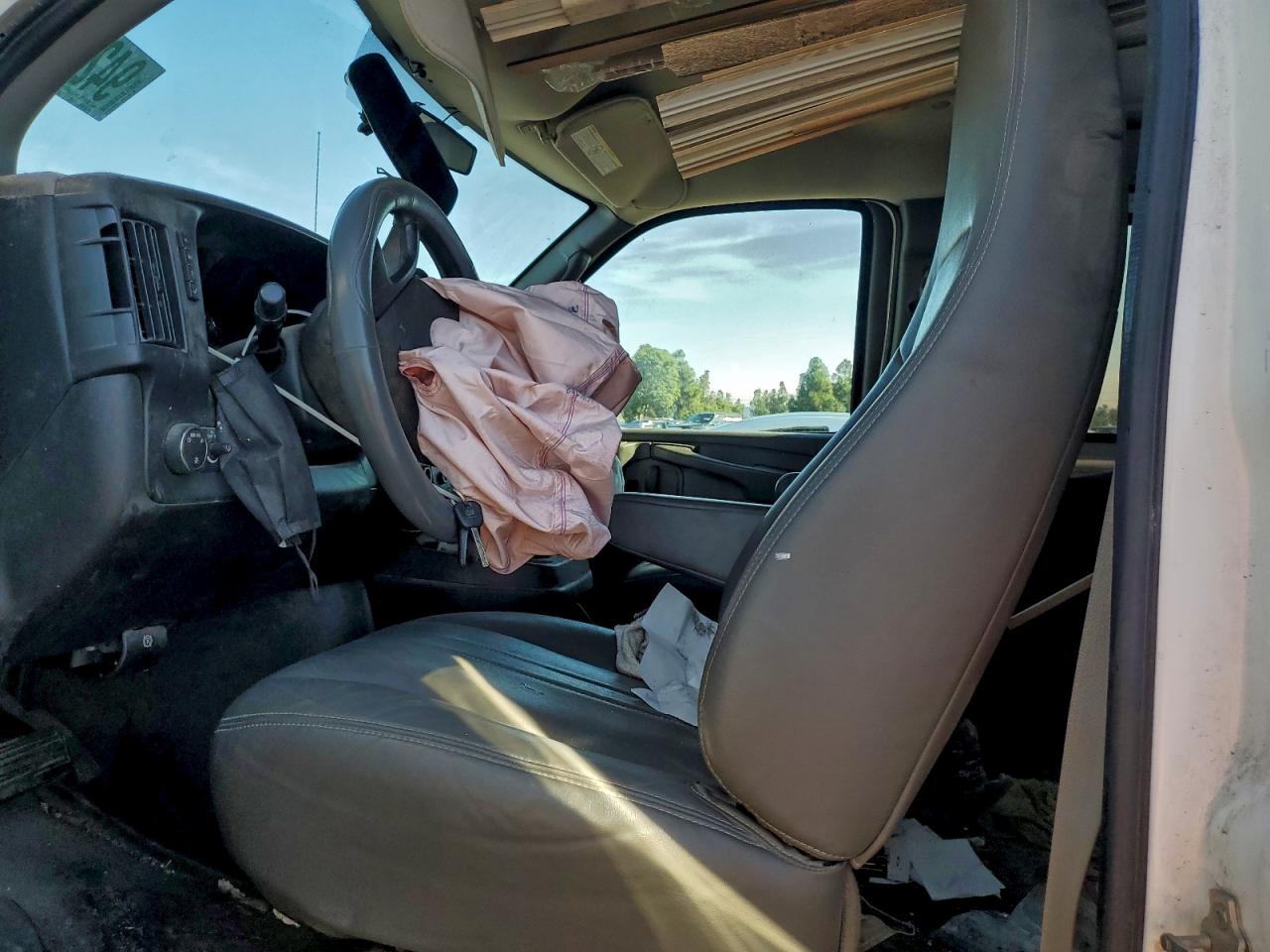 2015 Chevrolet Express G2500 VIN: 1GCWGFCF0F1284547 Lot: 94297545