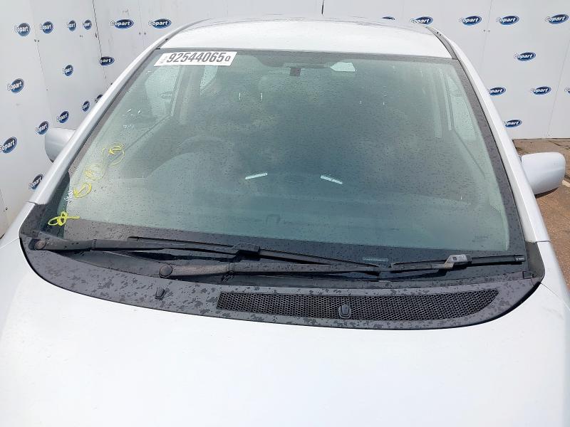 2010 KIA VENGA 1.6 2 5DR AUTO