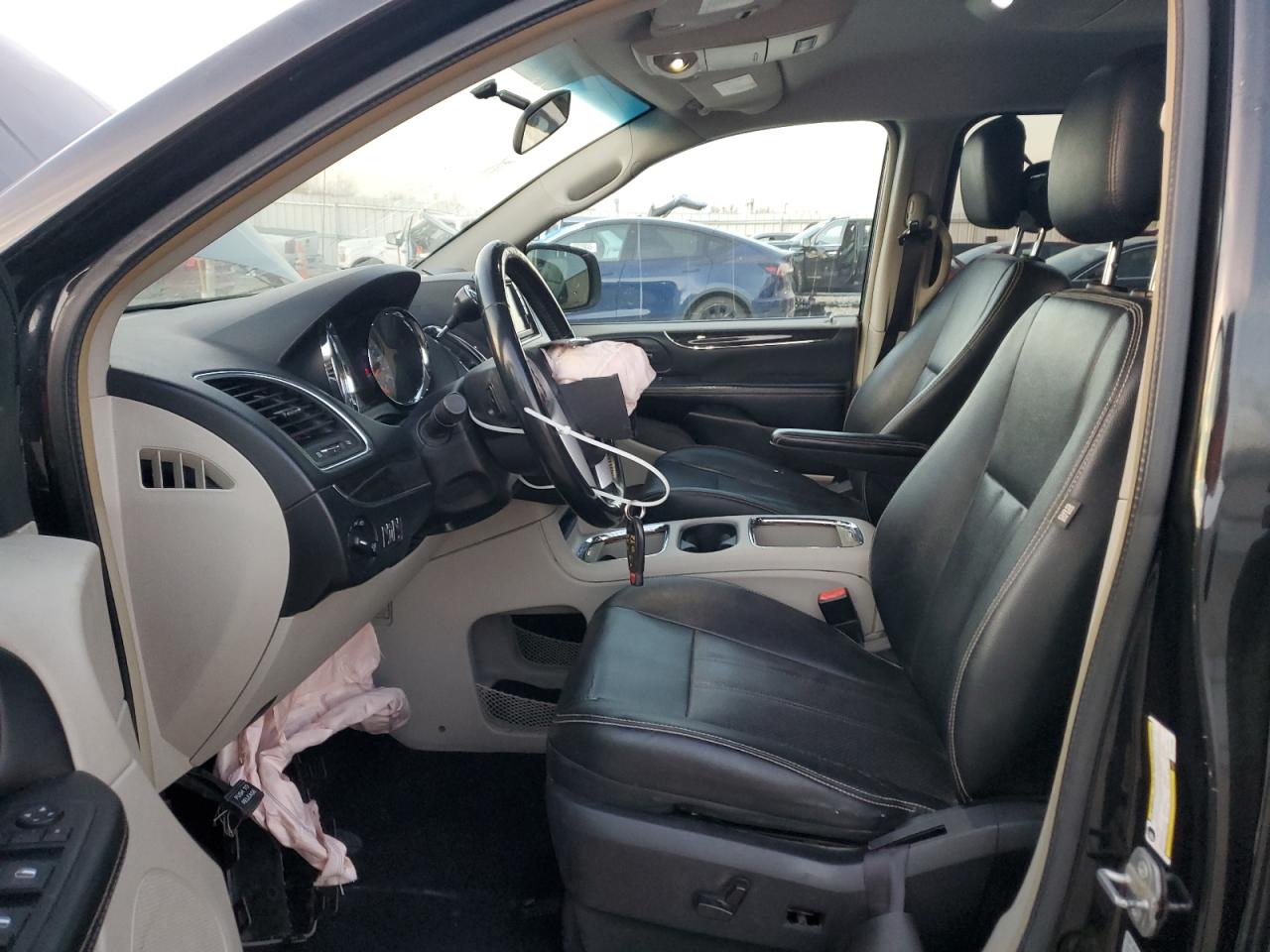 2016 Chrysler Town & Country Touring L VIN: 2C4RC1CG6GR118888 Lot: 85430665