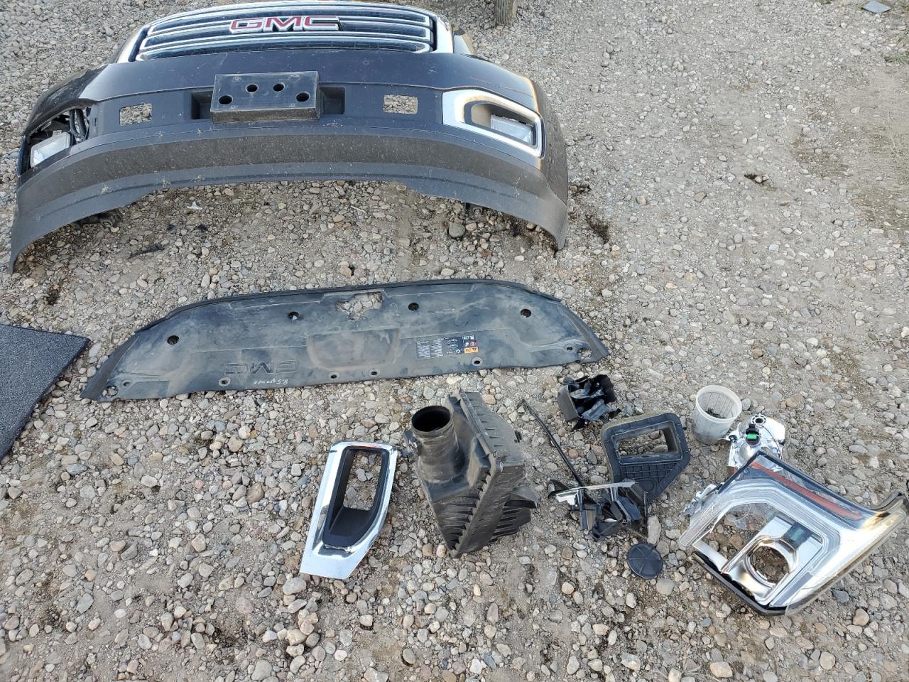 2015 GMC Yukon Sle VIN: 1GKS2AKC4FR681353 Lot: 91674865