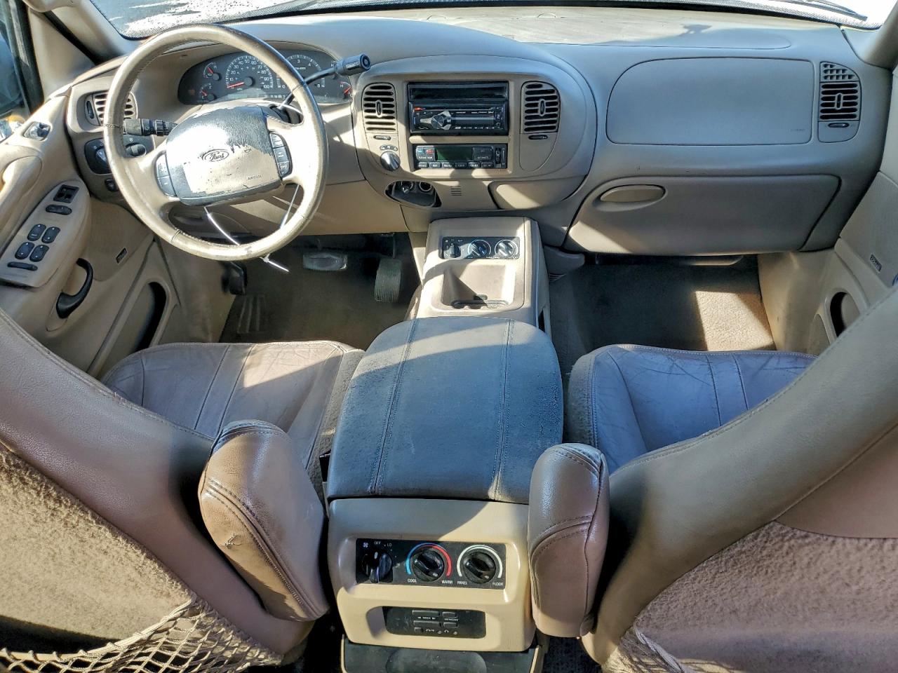 2002 Ford Expedition Eddie Bauer VIN: 1FMPU18L72LA69756 Lot: 94466755