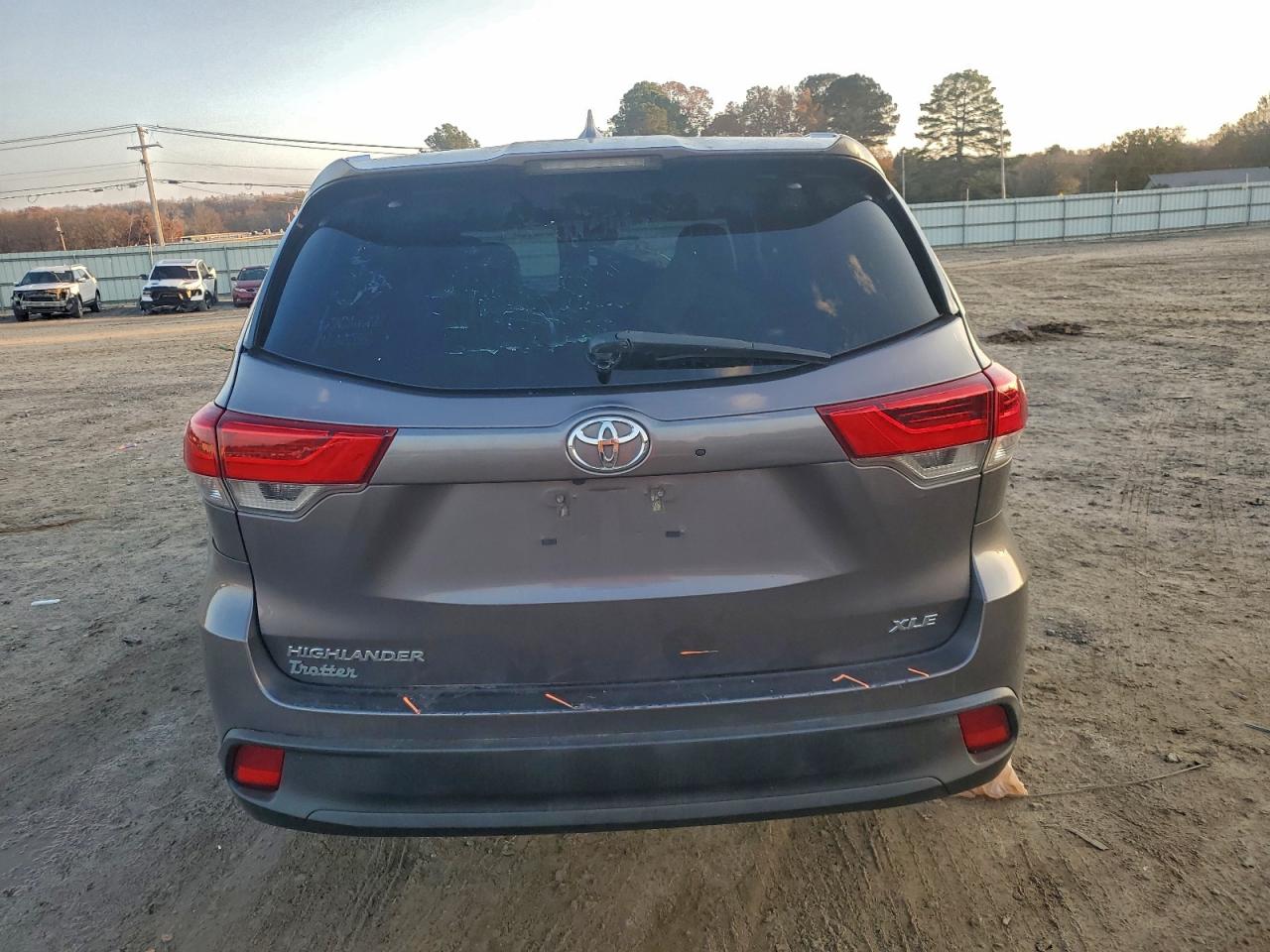 2019 Toyota Highlander Se VIN: 5TDKZRFH1KS313042 Lot: 93936325