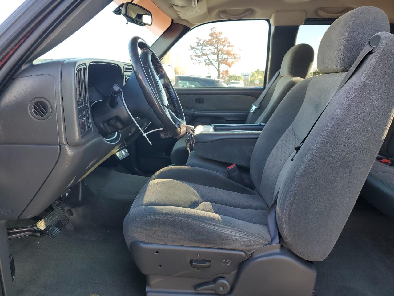 2003 Chevrolet Silverado C1500 VIN: 2GCEC19V631167165 Lot: 92862115