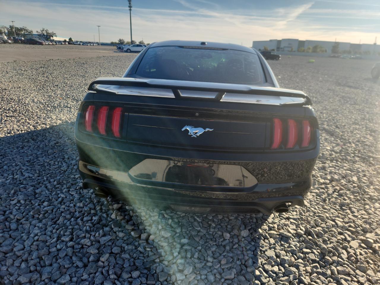 2018 Ford Mustang VIN: 1FA6P8TH2J5109236 Lot: 92569585
