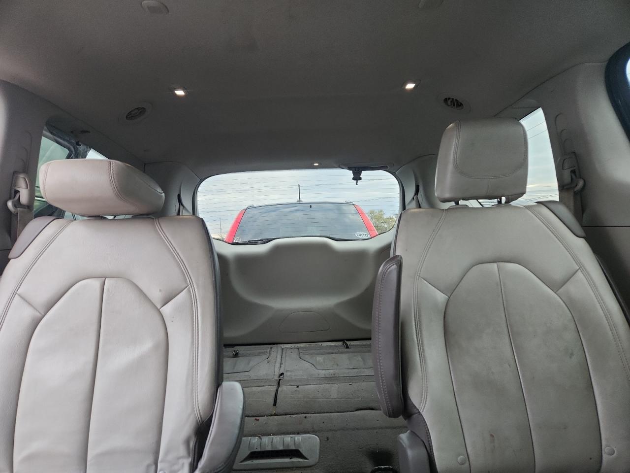 2017 Chrysler Pacifica Touring L VIN: 2C4RC1BG2HR675896 Lot: 92248845