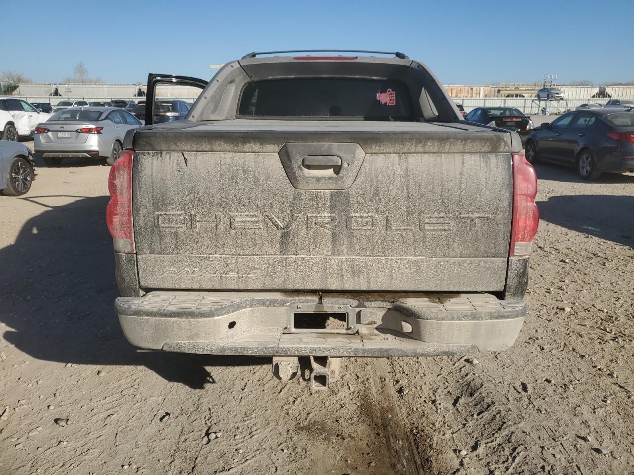 2003 Chevrolet Avalanche K1500 VIN: 3GNEK13T13G221237 Lot: 92226365