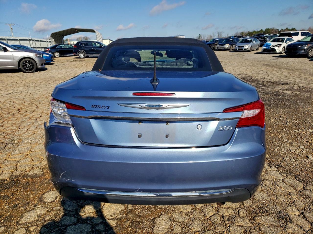 2011 Chrysler 200 Touring VIN: 1C3BC2EB4BN617417 Lot: 93704005