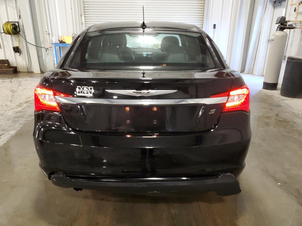 2011 Chrysler 200 S VIN: 1C3BC8FG5BN614149 Lot: 90592885