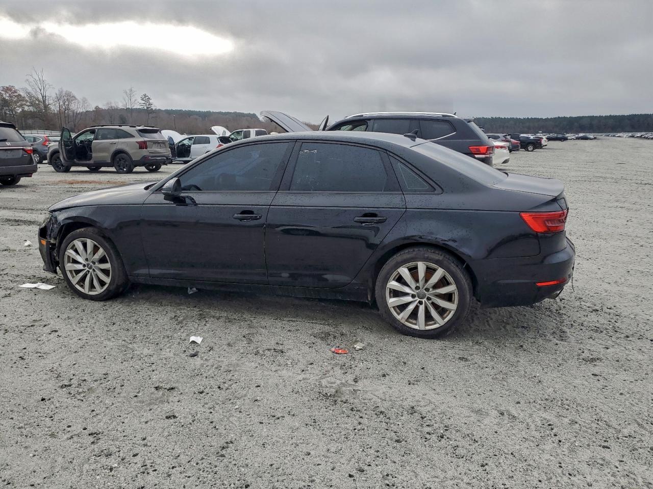 Фото: WAUGMAF48HN070022