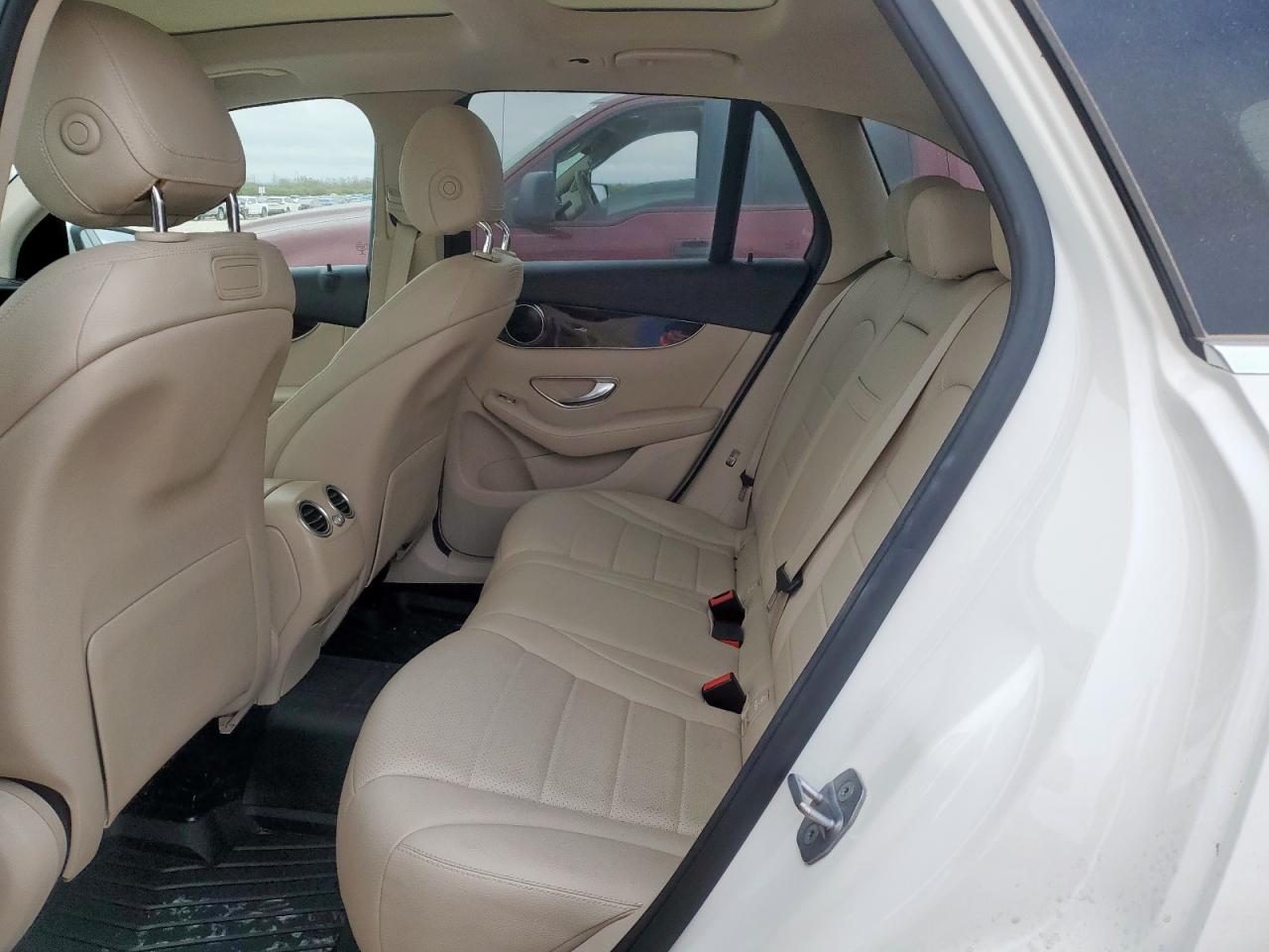 2018 Mercedes-Benz Glc 300 VIN: WDC0G4JB2JV111599 Lot: 92628365