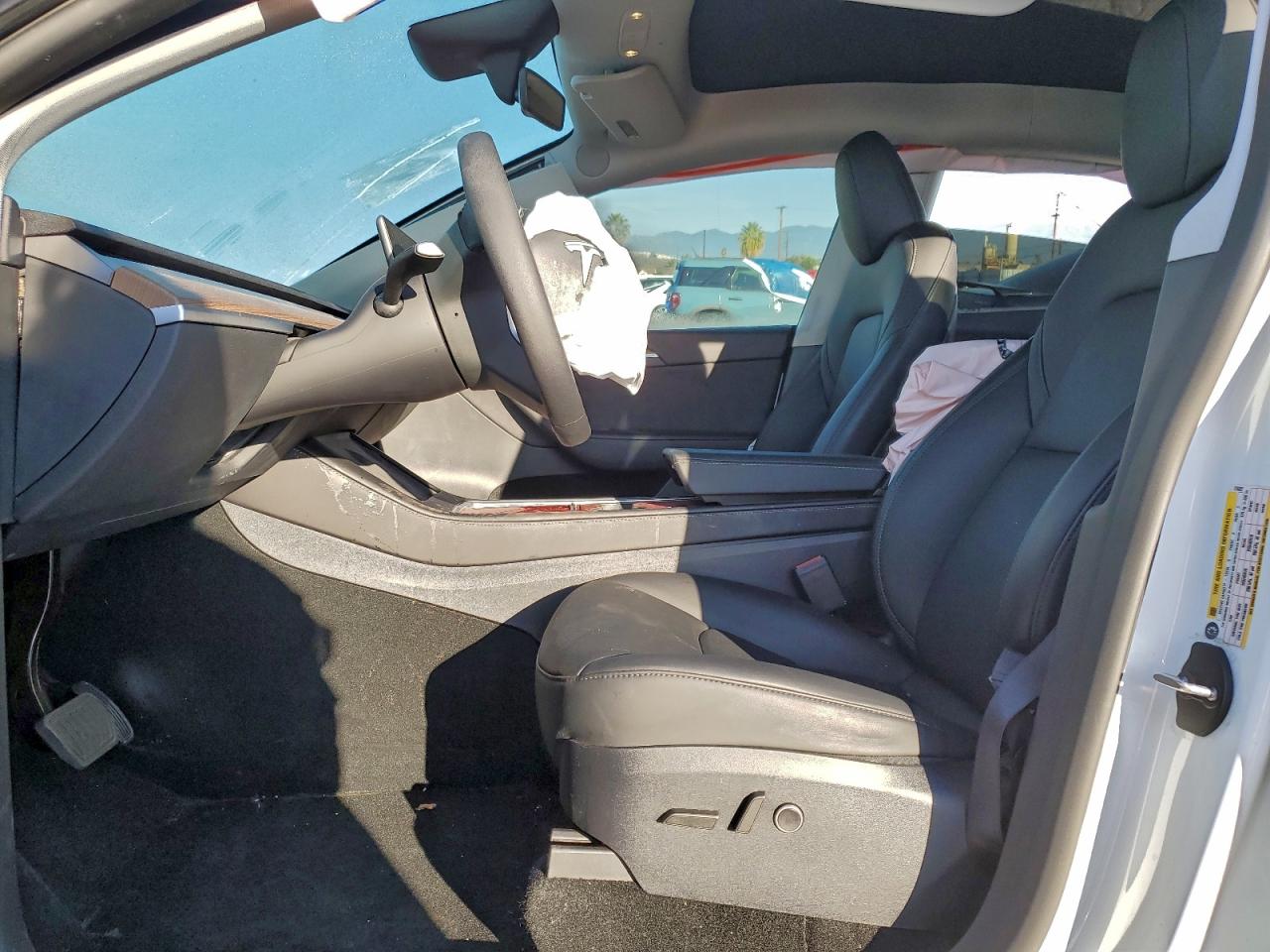 2025 Tesla Model Y VIN: 7SAYGDED5SF276022 Lot: 93822435