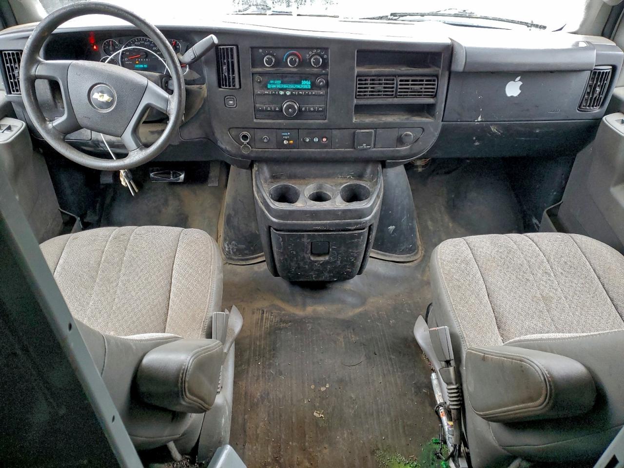 2018 Chevrolet Express G2500 VIN: 1GCWGAFP8J1193705 Lot: 93608305