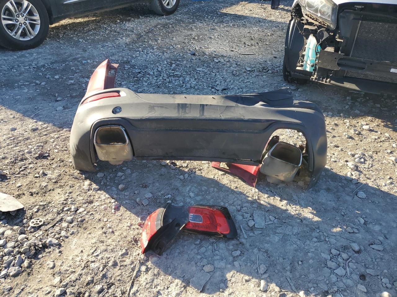 2016 Jeep Cherokee Latitude VIN: 1C4PJMCS4GW105325 Lot: 90871395