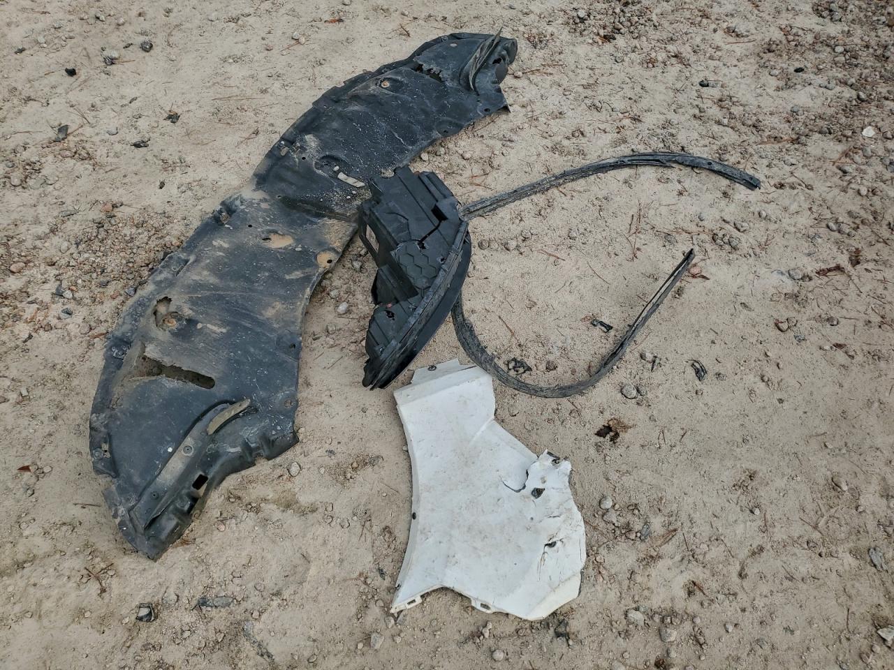 2021 Chrysler Pacifica Hybrid Touring L VIN: 2C4RC1L71MR586992 Lot: 93840915