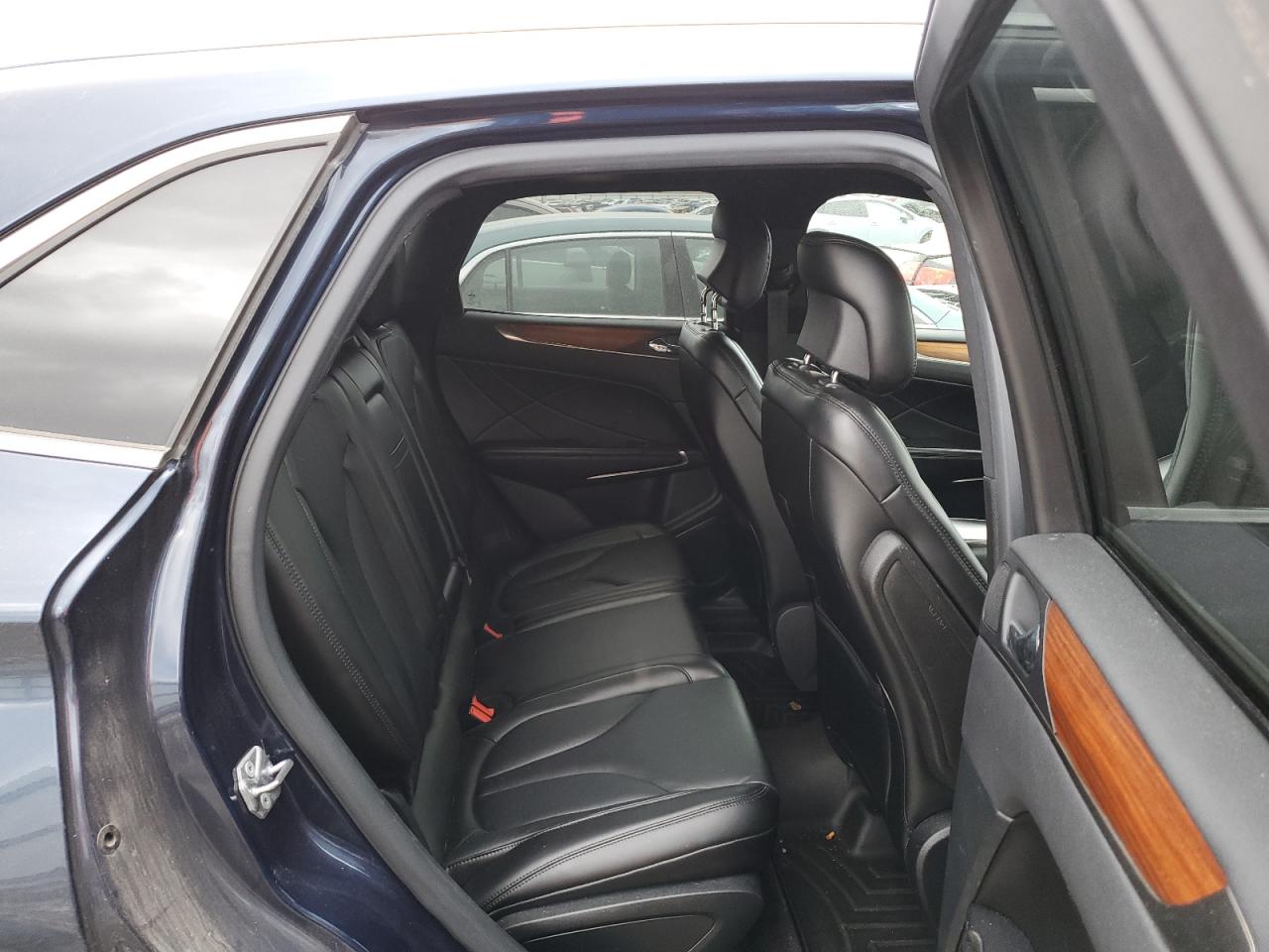 2017 Lincoln Mkc Select VIN: 5LMCJ2D93HUL07660 Lot: 90562015