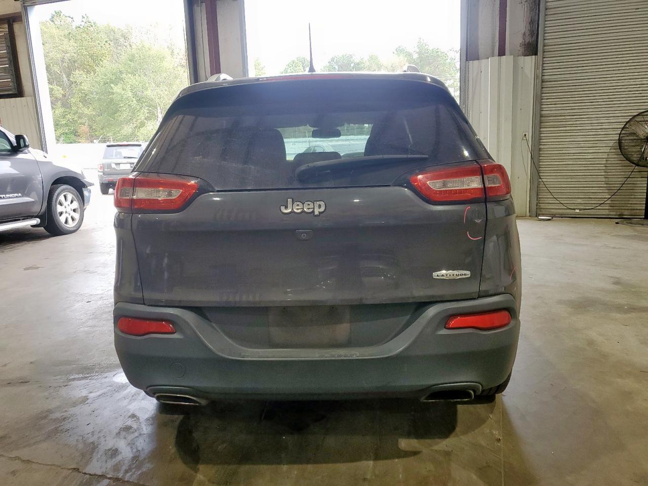 2017 Jeep Cherokee Latitude VIN: 1C4PJLCS7HW640399 Lot: 93052505