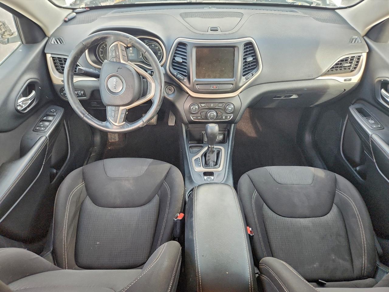 2016 Jeep Cherokee Latitude VIN: 1C4PJLCB5GW292066 Lot: 93861255