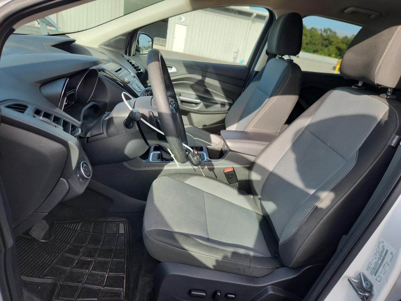 2017 Ford Escape Se VIN: 1FMCU9GD8HUD52709 Lot: 92087095