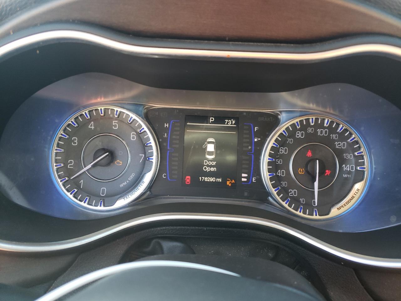 2015 Chrysler 200 Limited VIN: 1C3CCCAB2FN742776 Lot: 91367115