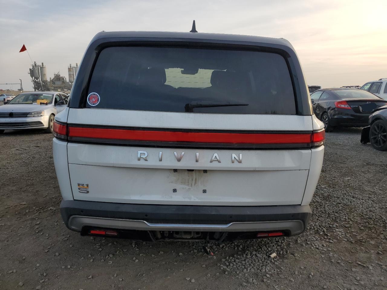 2024 Rivian R1S Adventure VIN: 7PDSGABAXRN031037 Lot: 92073315