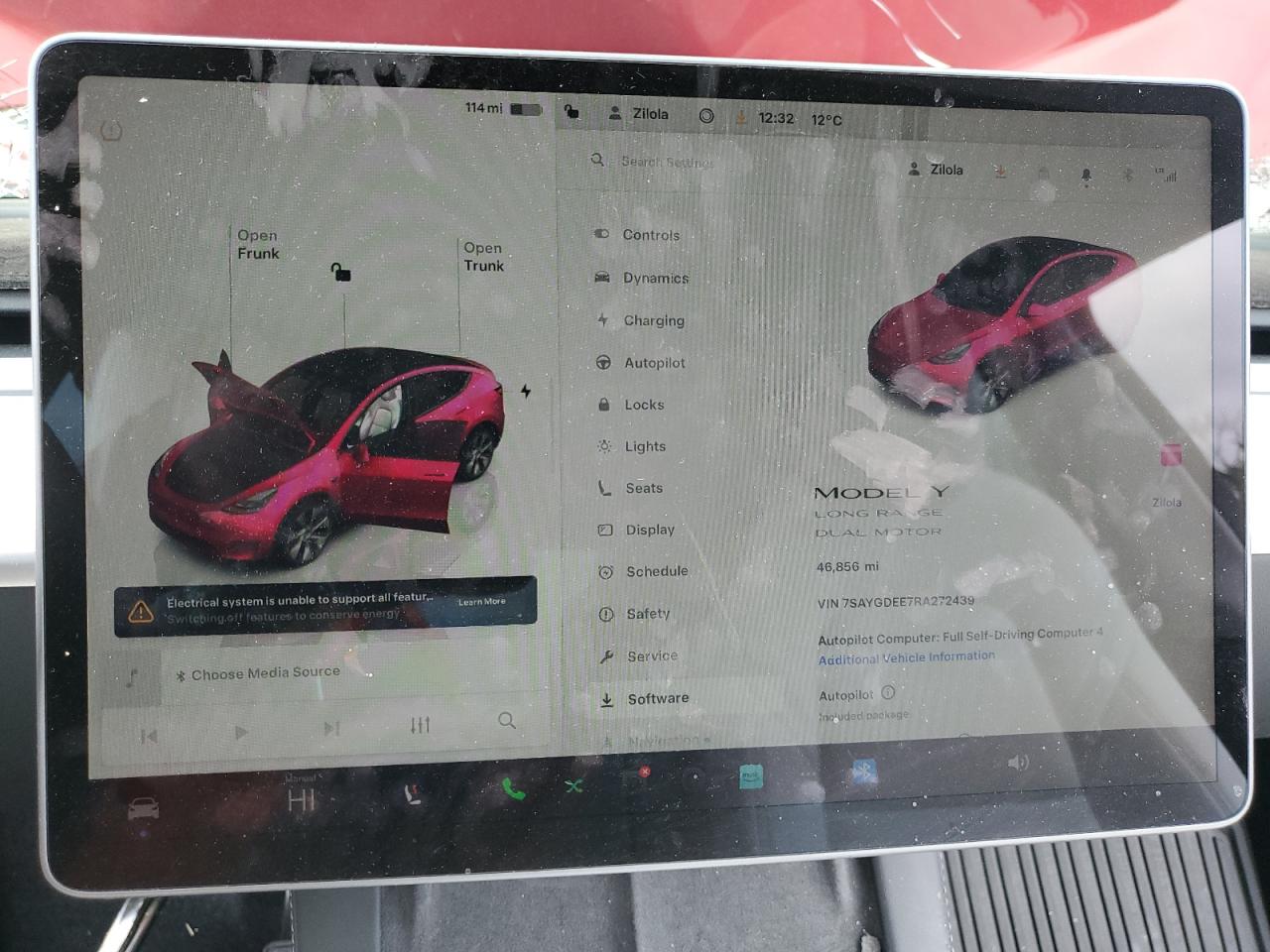 2024 Tesla Model Y VIN: 7SAYGDEE7RA272439 Lot: 92590975