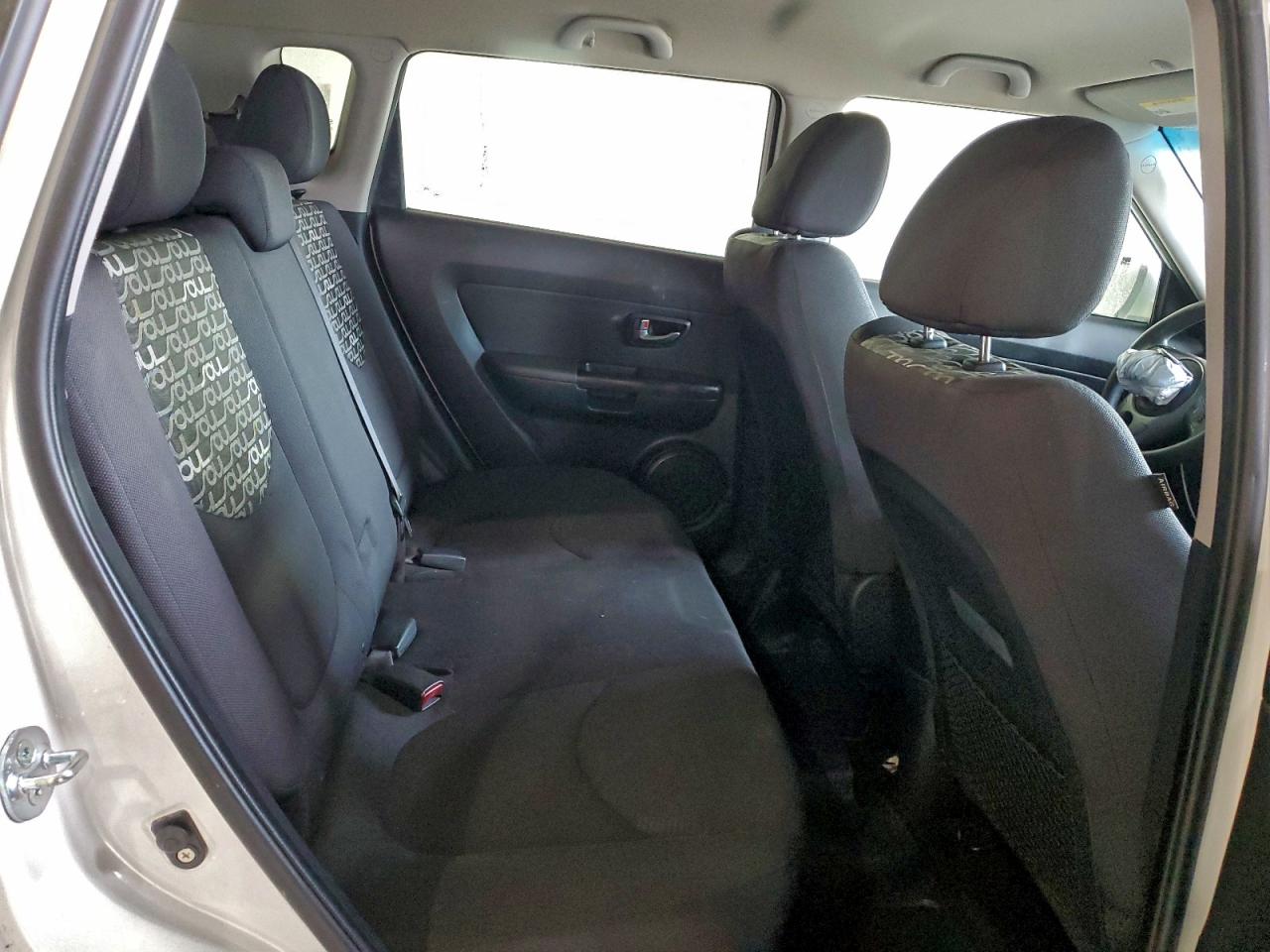 2011 Kia Soul + VIN: KNDJT2A23B7330121 Lot: 94104765