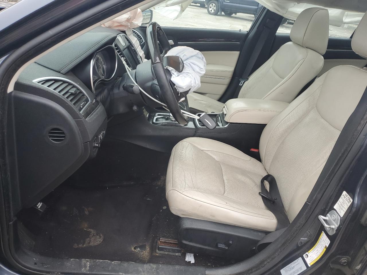 2016 Chrysler 300C VIN: 2C3CCAEG3GH328748 Lot: 92886675