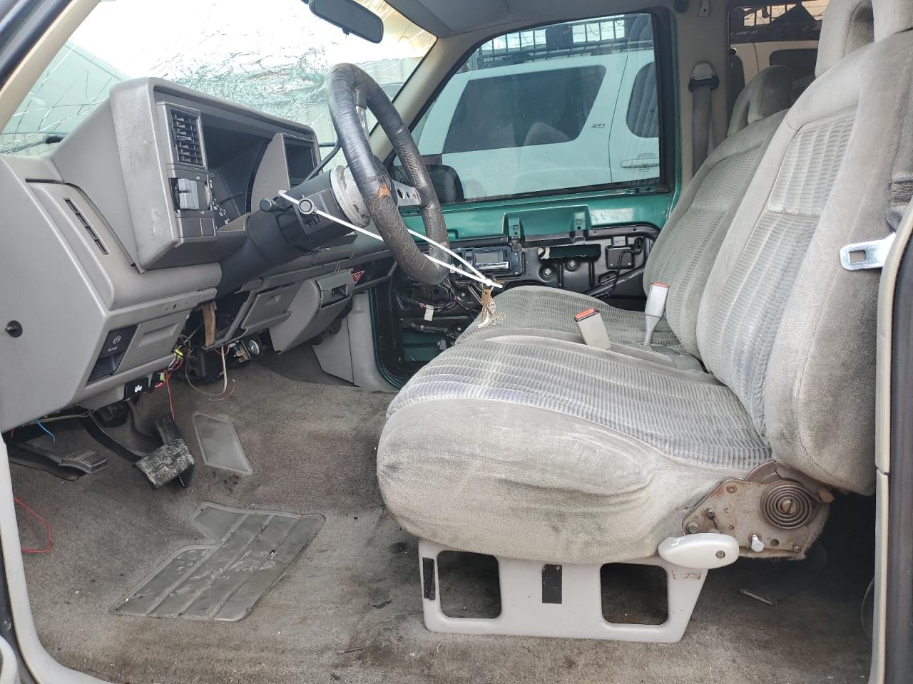 1993 Chevrolet Gmt-400 C1500 VIN: 2GCEC19K6P1144187 Lot: 93151935