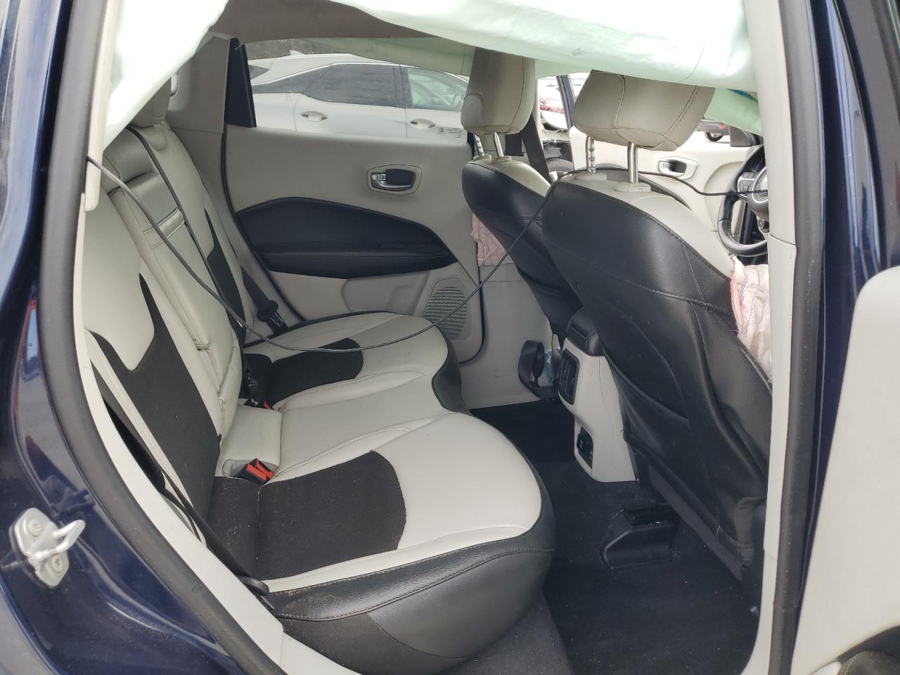 2019 Jeep Compass Latitude VIN: 3C4NJCBB0KT743718 Lot: 93233445