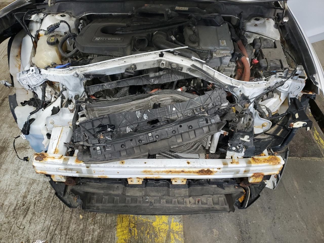 2015 Ford Fusion Se Hybrid VIN: 3FA6P0LU4FR147148 Lot: 92434885