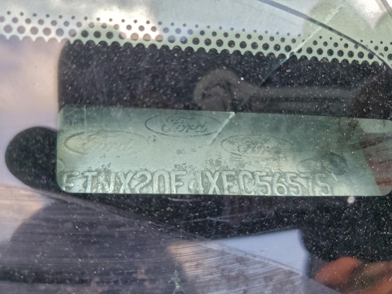 2001 Ford F450 Super Duty VIN: 1FDXW47F91ED56381 Lot: 94248435