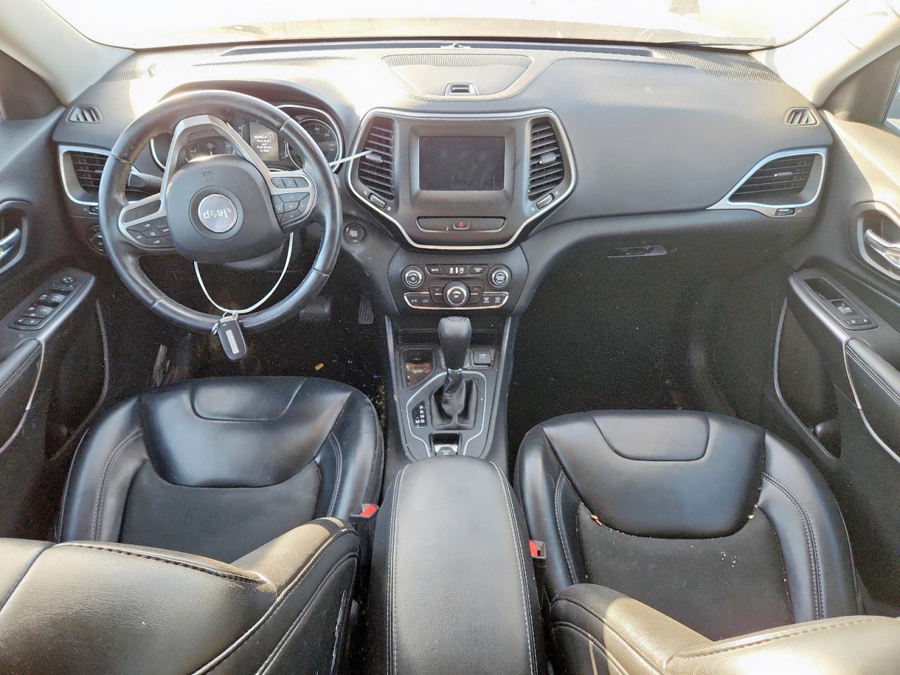 2019 Jeep Cherokee Latitude Plus VIN: 1C4PJLLBXKD194106 Lot: 91552875