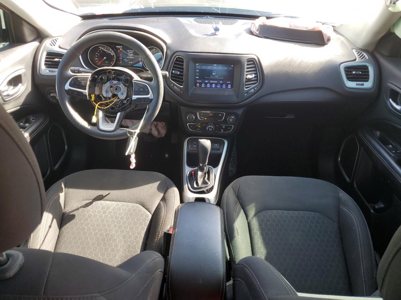 2018 Jeep Compass Sport VIN: 3C4NJCAB8JT467773 Lot: 92956965