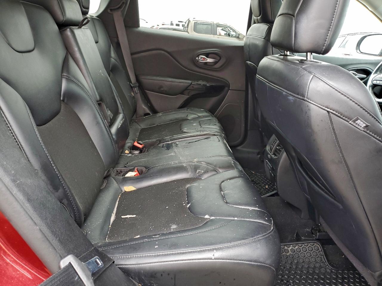 2020 Jeep Cherokee Latitude Plus VIN: 1C4PJLLB9LD629585 Lot: 93627535