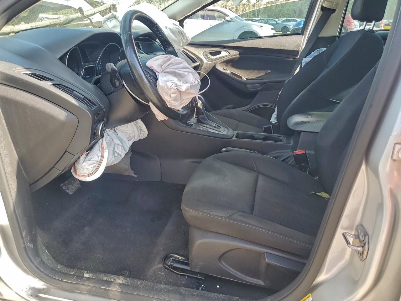 2015 Ford Focus Se VIN: 1FADP3F25FL291888 Lot: 91691845