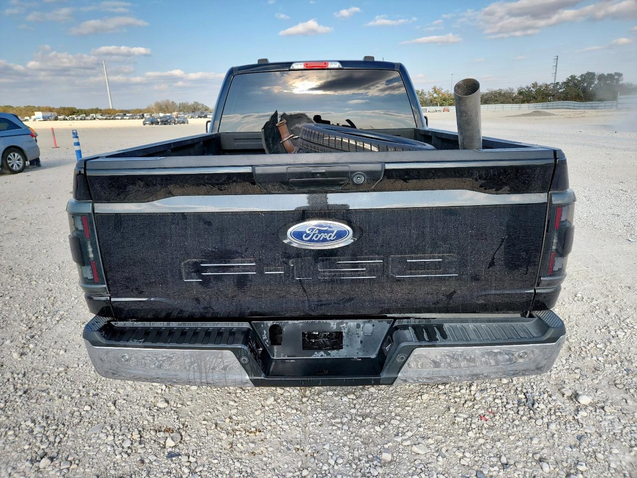 2022 Ford F150 VIN: 1FTMF1E58NKE24113 Lot: 90255195