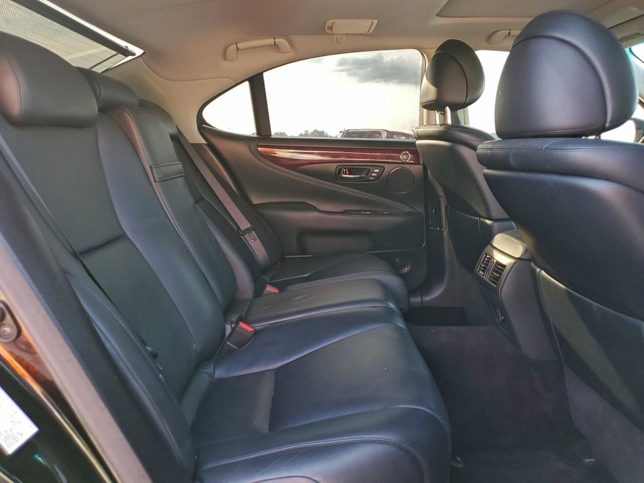 2007 Lexus Ls 460 VIN: JTHBL46F575042758 Lot: 94057255