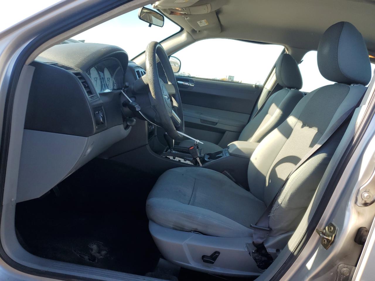 2005 Chrysler 300 VIN: 2C3JA43R45H582923 Lot: 92135405