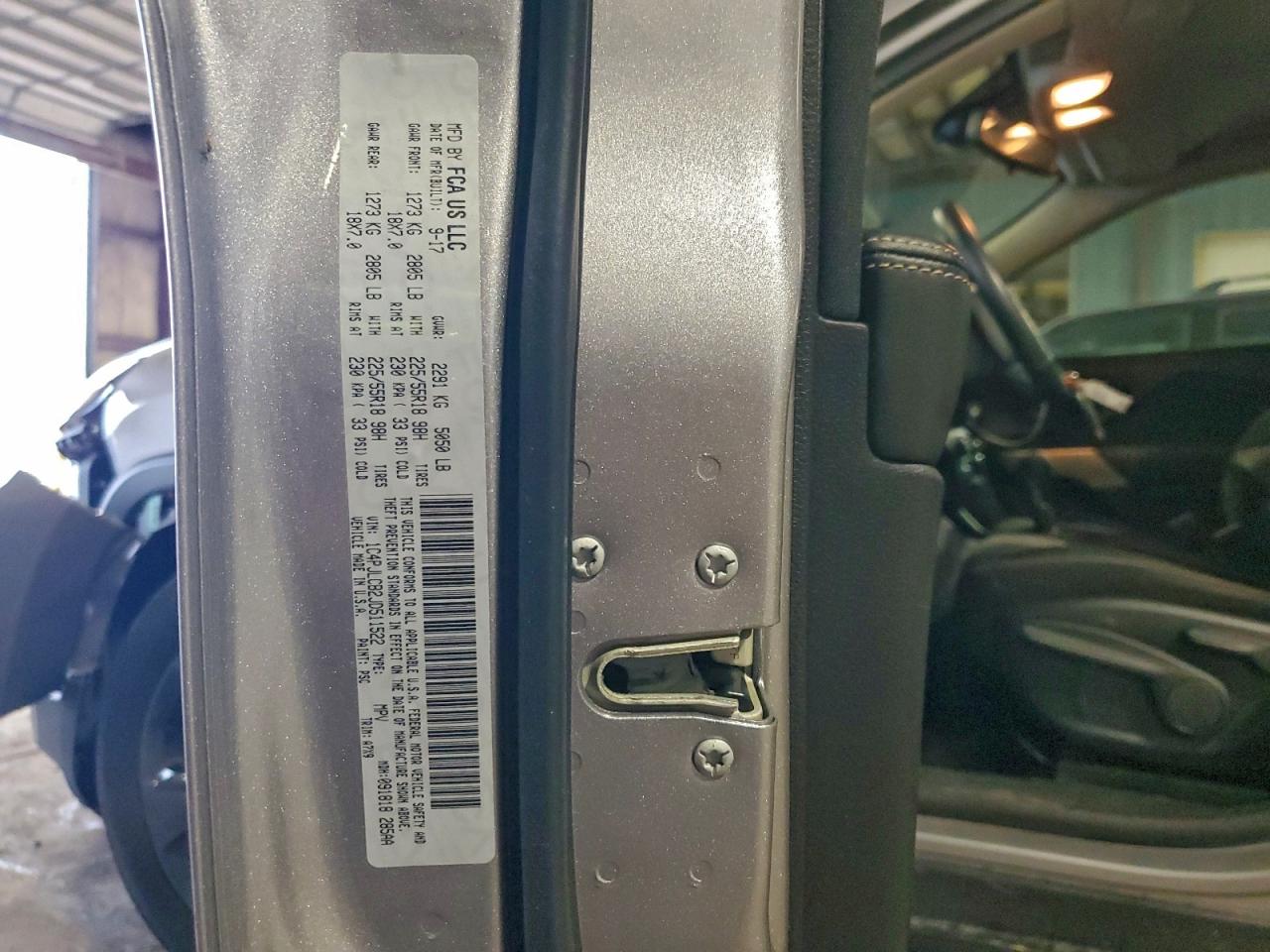 2018 Jeep Cherokee Latitude VIN: 1C4PJLCB2JD511522 Lot: 93186065