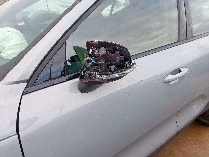 2025 VOLVO XC40 2.0 B4P PLUS DARK 5DR AUTO