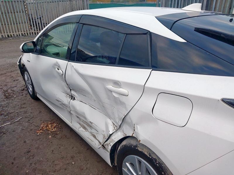 2017 TOYOTA PRIUS T4 VVT-I CVT 